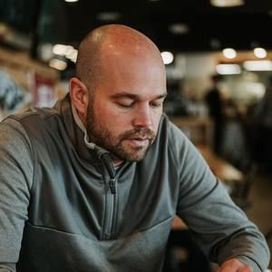 Meet your Posher, Dustin